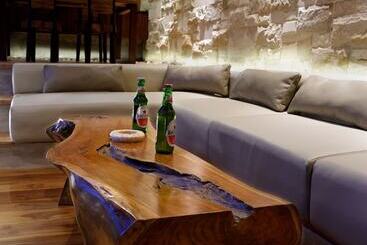 تختخواب و صبحانه Batatu Resort   Adults Only