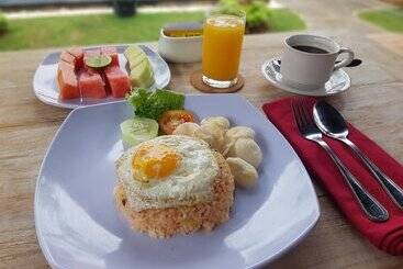 تختخواب و صبحانه Poedja Villa Jimbaran