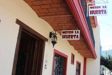 هتل Meson La Huerta