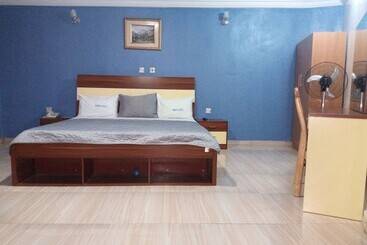 هتل Murray S Suites