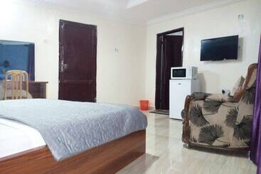 هتل Murray S Suites