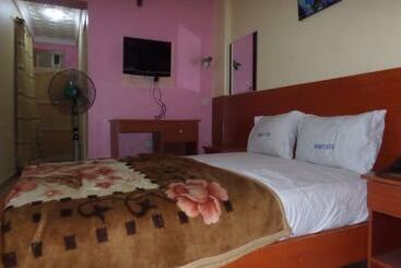 هتل Murray S Suites