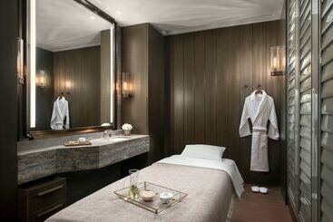 هتل The St. Regis Hong Kong