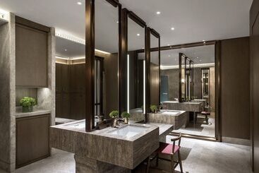 هتل The St. Regis Hong Kong