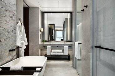هتل The St. Regis Hong Kong