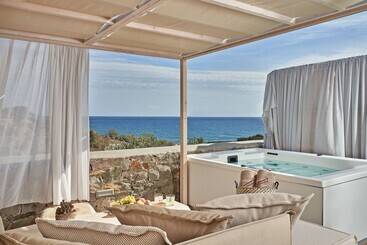 هتل Volcano Luxury Suites Milos  Adults Only