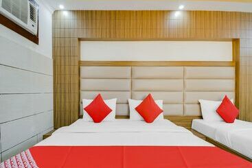 Oyo 17006 Hotel Girnar