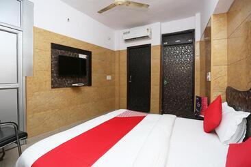 Oyo 18782 Hotel Mannat