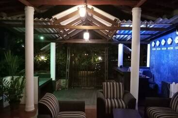 膳宿费 Max Safari Villa