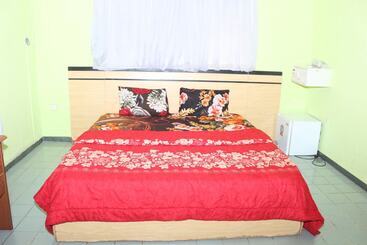 Tourist Castle Hotel And Suites