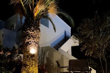 هتل Hermoso Luxury Suites