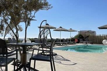 هتل Hermoso Luxury Suites