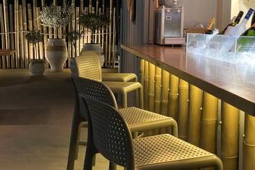 هتل Hermoso Luxury Suites