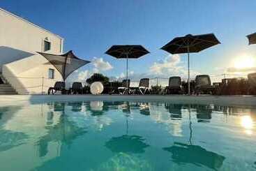 هتل Hermoso Luxury Suites