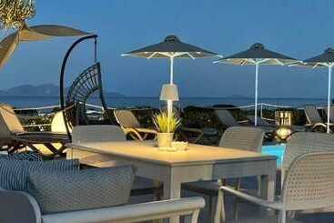 هتل Hermoso Luxury Suites