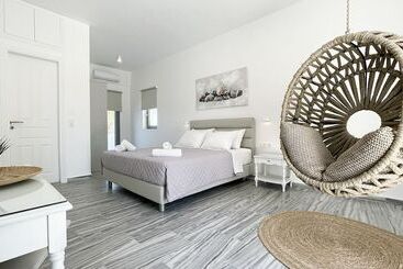 هتل Hermoso Luxury Suites