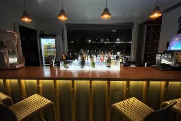 هتل Hermoso Luxury Suites