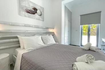 هتل Hermoso Luxury Suites