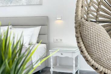 هتل Hermoso Luxury Suites