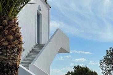 هتل Hermoso Luxury Suites