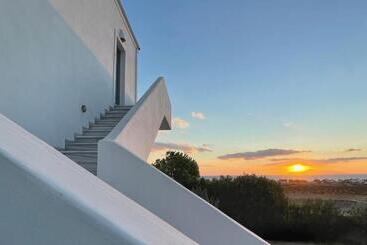 هتل Hermoso Luxury Suites