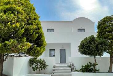 هتل Hermoso Luxury Suites