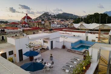 هتل Suites De La Parra