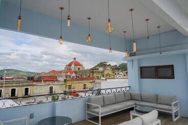 هتل Suites De La Parra
