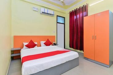 هتل O Suraj Villa
