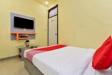 هتل O Suraj Villa