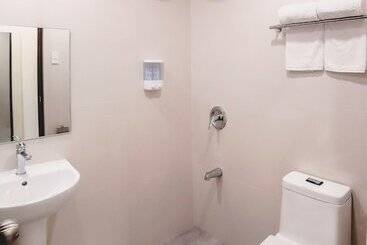 هتل Trip Inn Near Airport Or City Center
