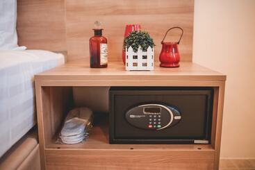 هتل Trip Inn Near Airport Or City Center