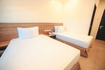 هتل Trip Inn Near Airport Or City Center