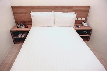 هتل Trip Inn Near Airport Or City Center