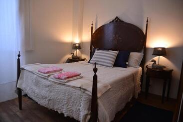 تختخواب و صبحانه Casa Azul