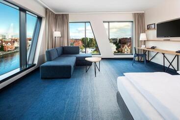 هتل Holiday Inn Gdansk   City Centre, An Ihg