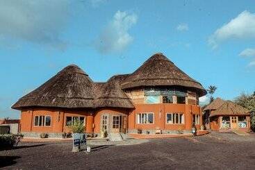 هتل Ingagi Park View Lodge