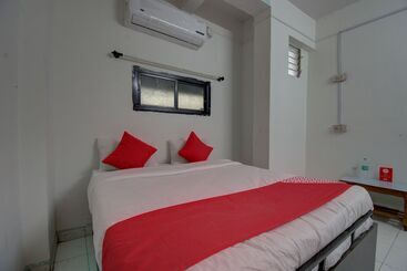 هتل Lucky Star By Oyo Rooms