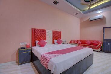 هتل Lucky Star By Oyo Rooms