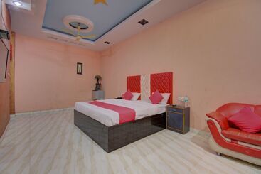 هتل Lucky Star By Oyo Rooms