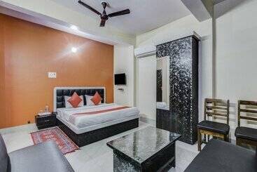 هتل Navneet Residency By Oyo Rooms