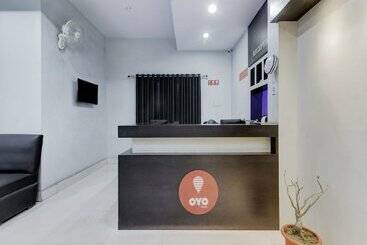 هتل Navneet Residency By Oyo Rooms