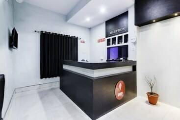 هتل Navneet Residency By Oyo Rooms