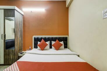 هتل Navneet Residency By Oyo Rooms