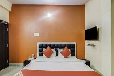 هتل Navneet Residency By Oyo Rooms