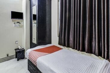 هتل Navneet Residency By Oyo Rooms