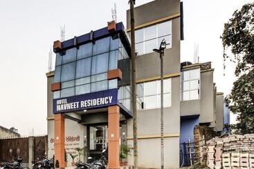 هتل Navneet Residency By Oyo Rooms