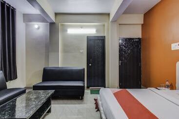 هتل Navneet Residency By Oyo Rooms