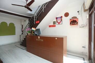 酒店 Pramod Palace By Oyo Rooms