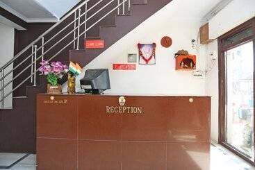 酒店 Pramod Palace By Oyo Rooms